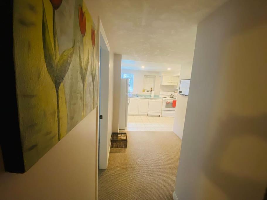 Artistic Apartment Near Downtown Victoria Bagian luar foto
