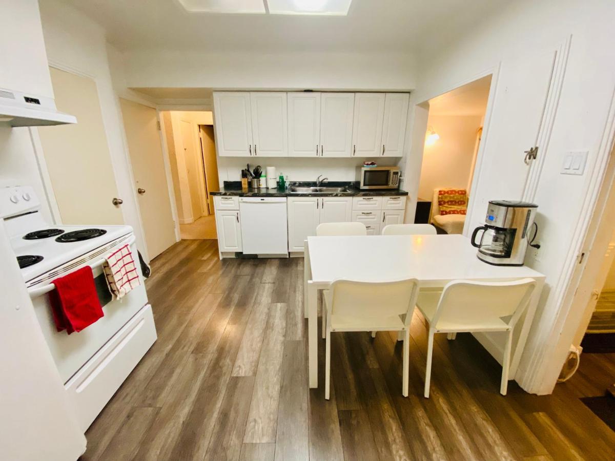Artistic Apartment Near Downtown Victoria Bagian luar foto