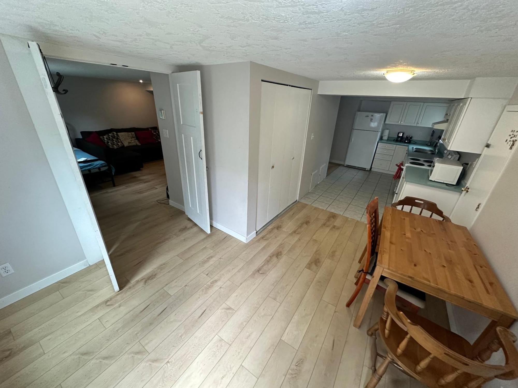 Artistic Apartment Near Downtown Victoria Bagian luar foto