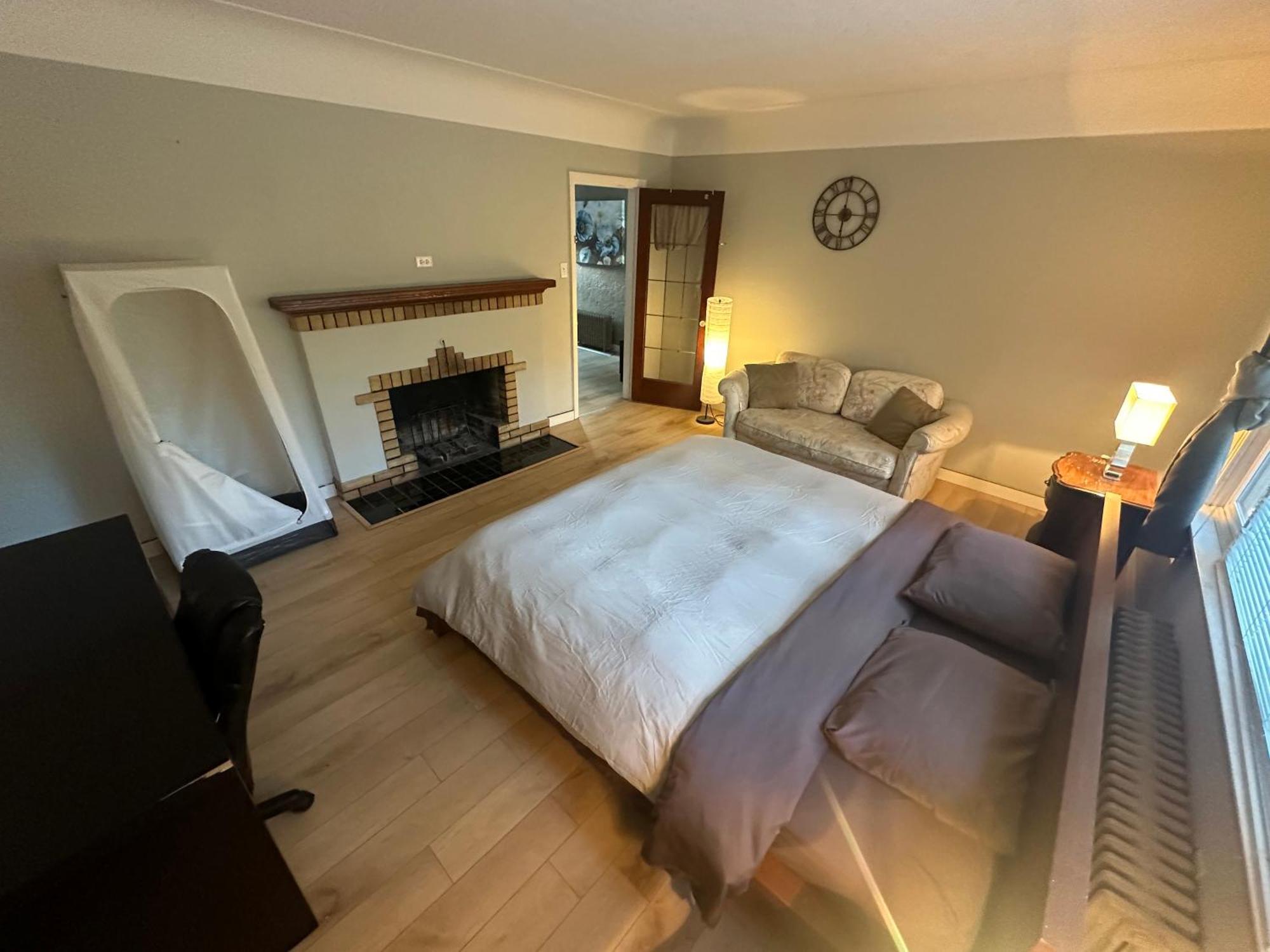 Artistic Apartment Near Downtown Victoria Bagian luar foto