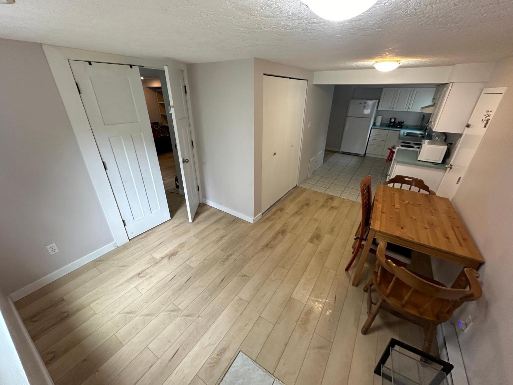 Artistic Apartment Near Downtown Victoria Bagian luar foto